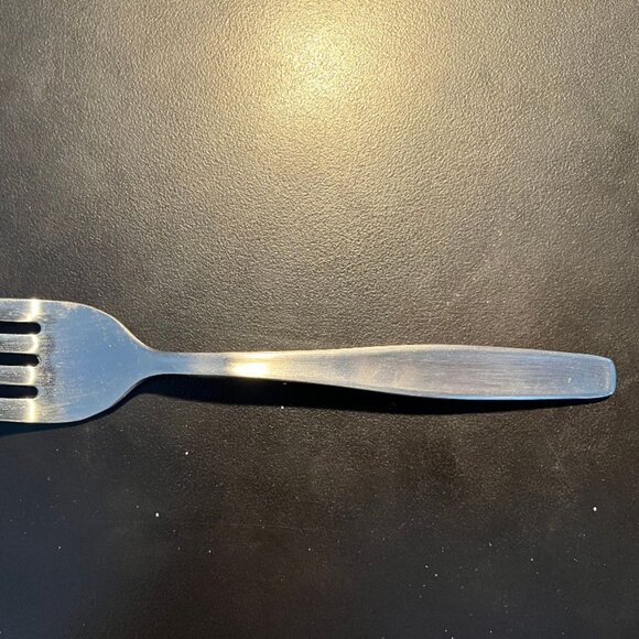 Set of 14 Rogers Stainless Dessert/Salad Forks - Picture 4 of 4